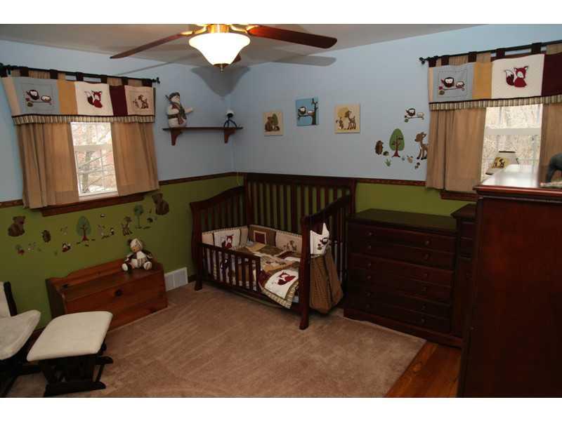 113 Deimling Road Pittsburgh, PA 15229 - Photo 7 of 16 2nd Floor Plan. 2nd Bedroom