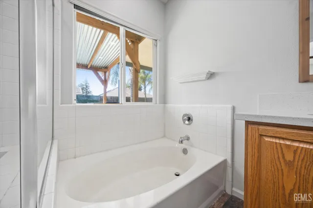 $579,000 | Undisclosed Address, Bakersfield, CA 93312