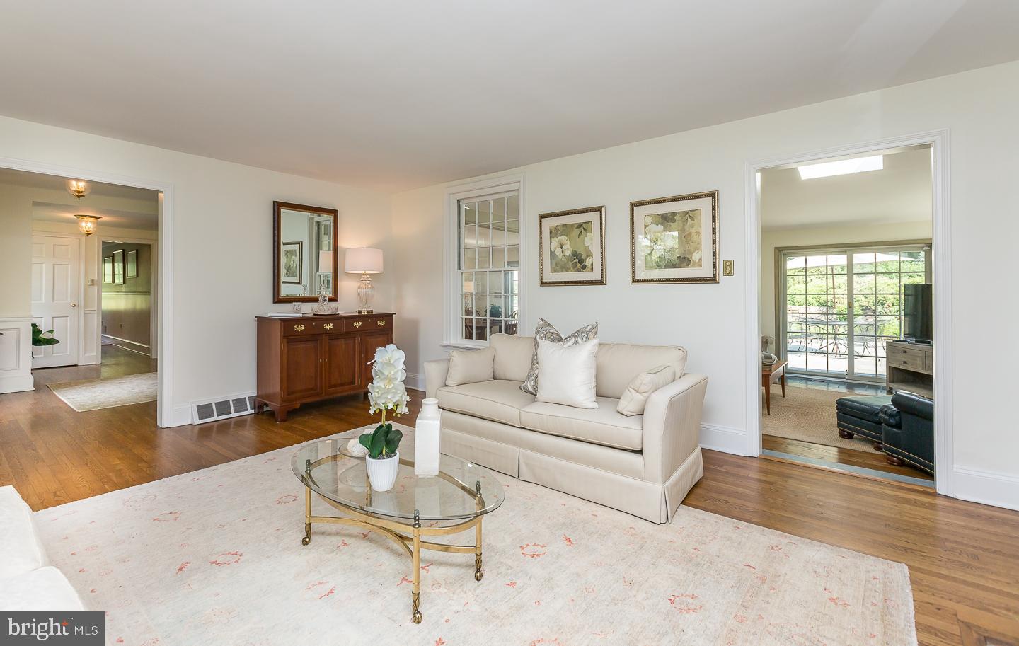 1287 Argyle Road Berwyn, PA 19312 - Photo 12 of 56 Living room
