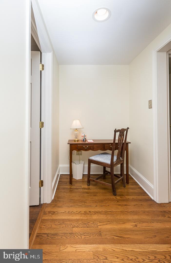 1287 Argyle Road Berwyn, PA 19312 - Photo 45 of 56 Perfect spot for a desk on the 2nd floor