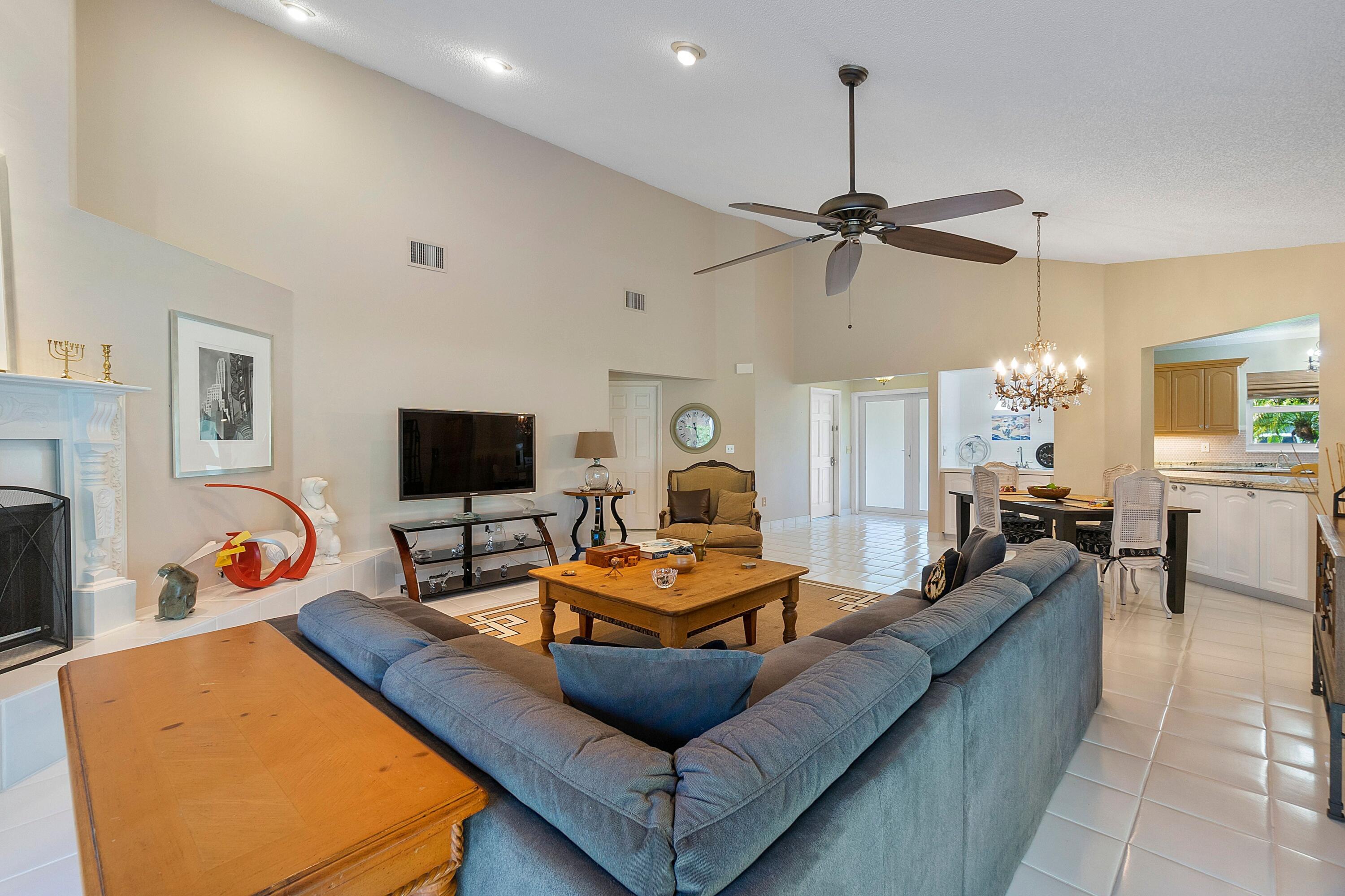 275 Northwest 69th Street Boca Raton, FL 33487 - Photo 15 of 34 boca lake liv rm 1