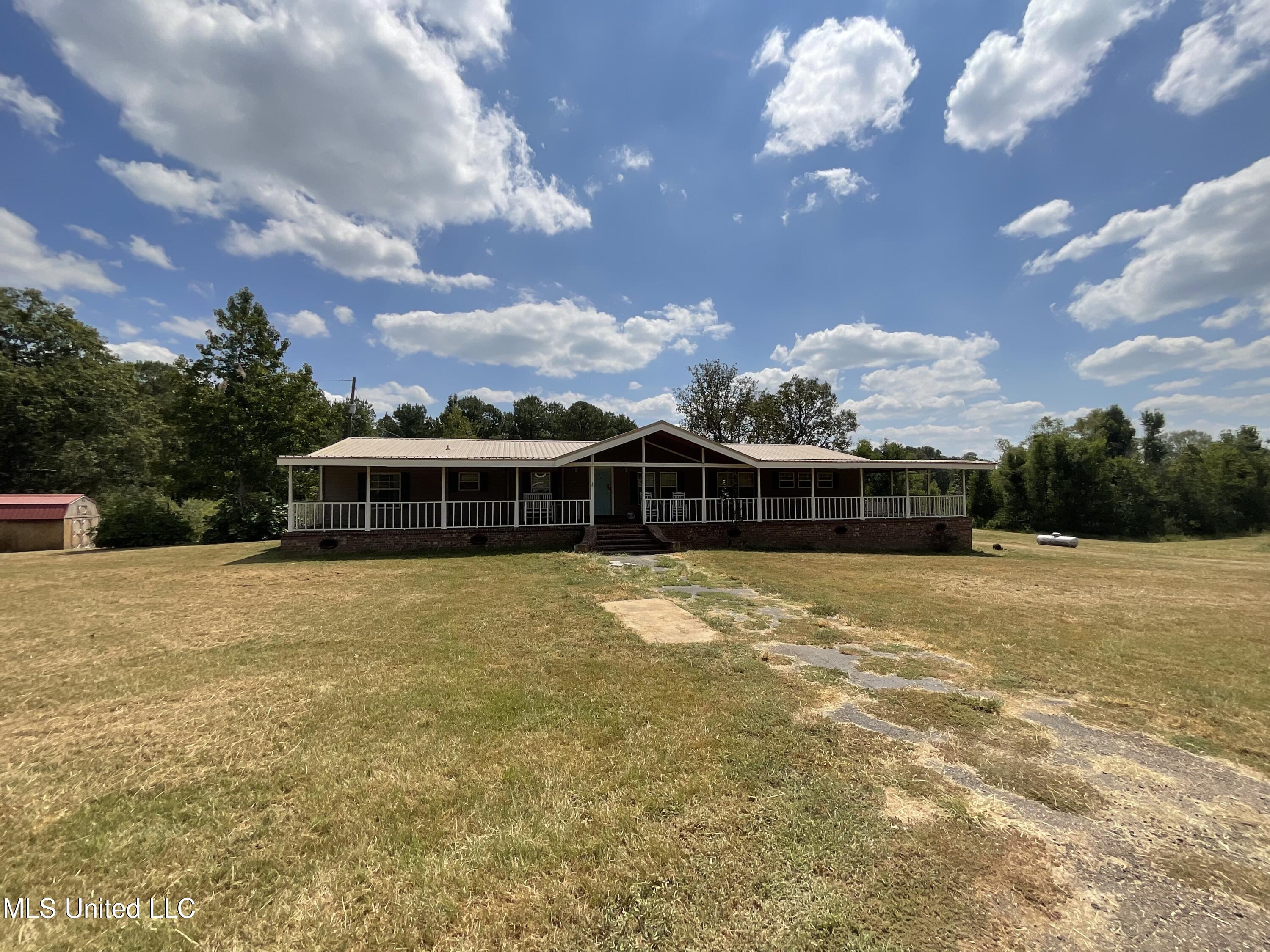 4323 Springfield Road Morton, MS 39117 - Photo 2 of 23 IMG_0345