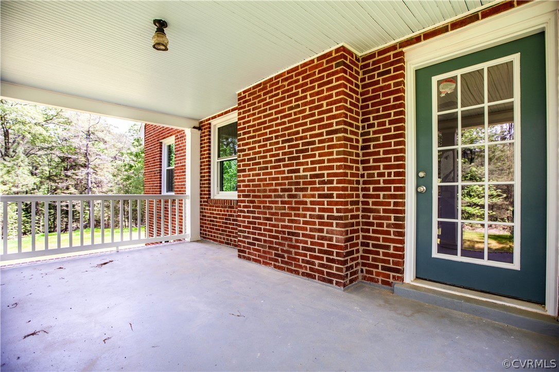 13331 Hutchinson Road Ruther Glen, VA 22546 - Photo 12 of 39 Gallery Image 12
