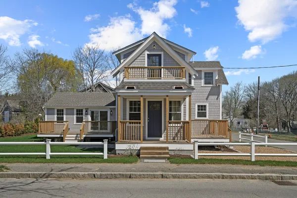$1,995,000 | 33 Vineyard Avenue, Oak Bluffs, MA 02557