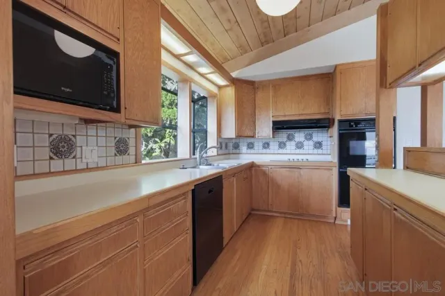 $2,399,000 | 6121 La Pintura Drive, La Jolla, CA 92037