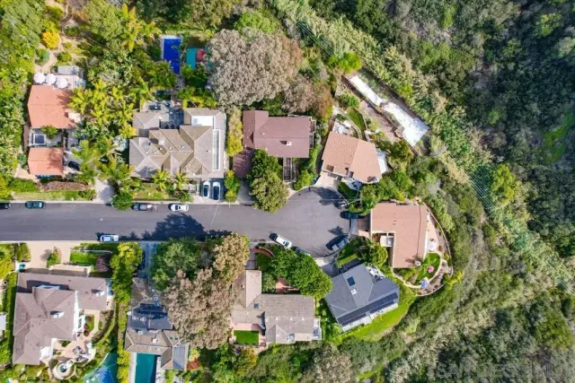 $2,399,000 | 6121 La Pintura Drive, La Jolla, CA 92037