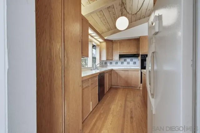 $2,399,000 | 6121 La Pintura Drive, La Jolla, CA 92037