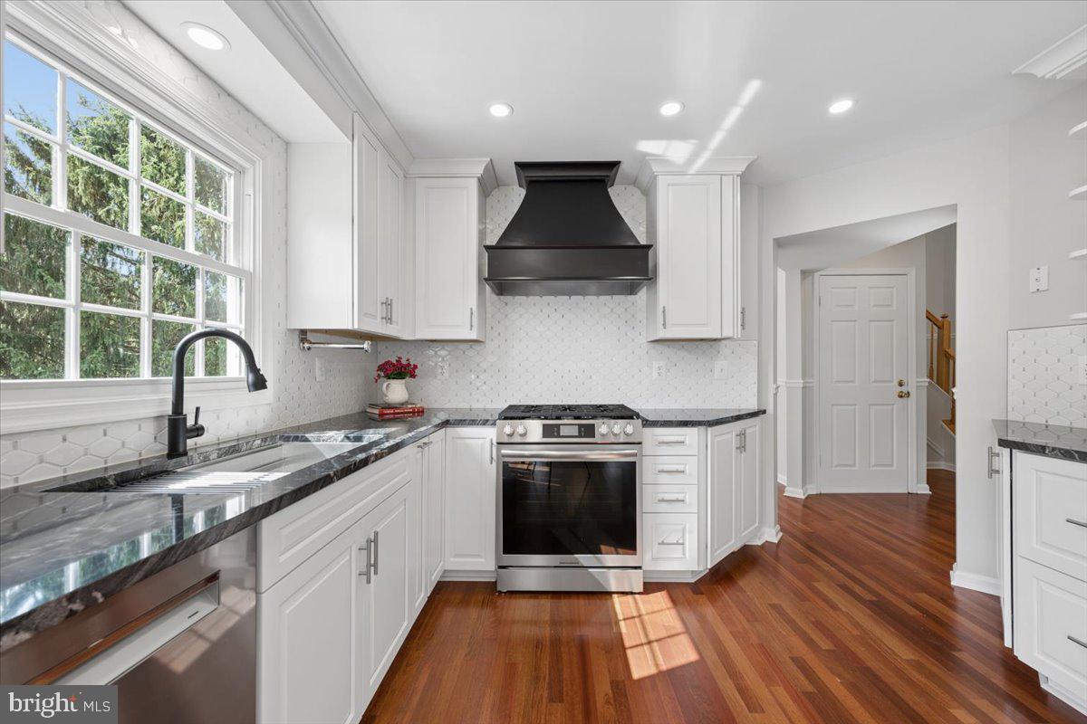 17225 General Custer Way Poolesville, MD 20837 - Photo 19 of 127 Gallery Image 19