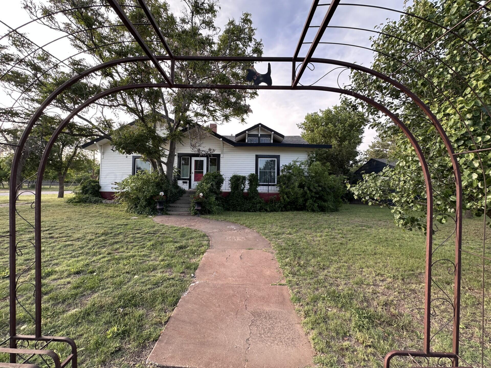 1303 3rd Avenue Canyon, TX 79015 - Photo 2 of 104 Front View