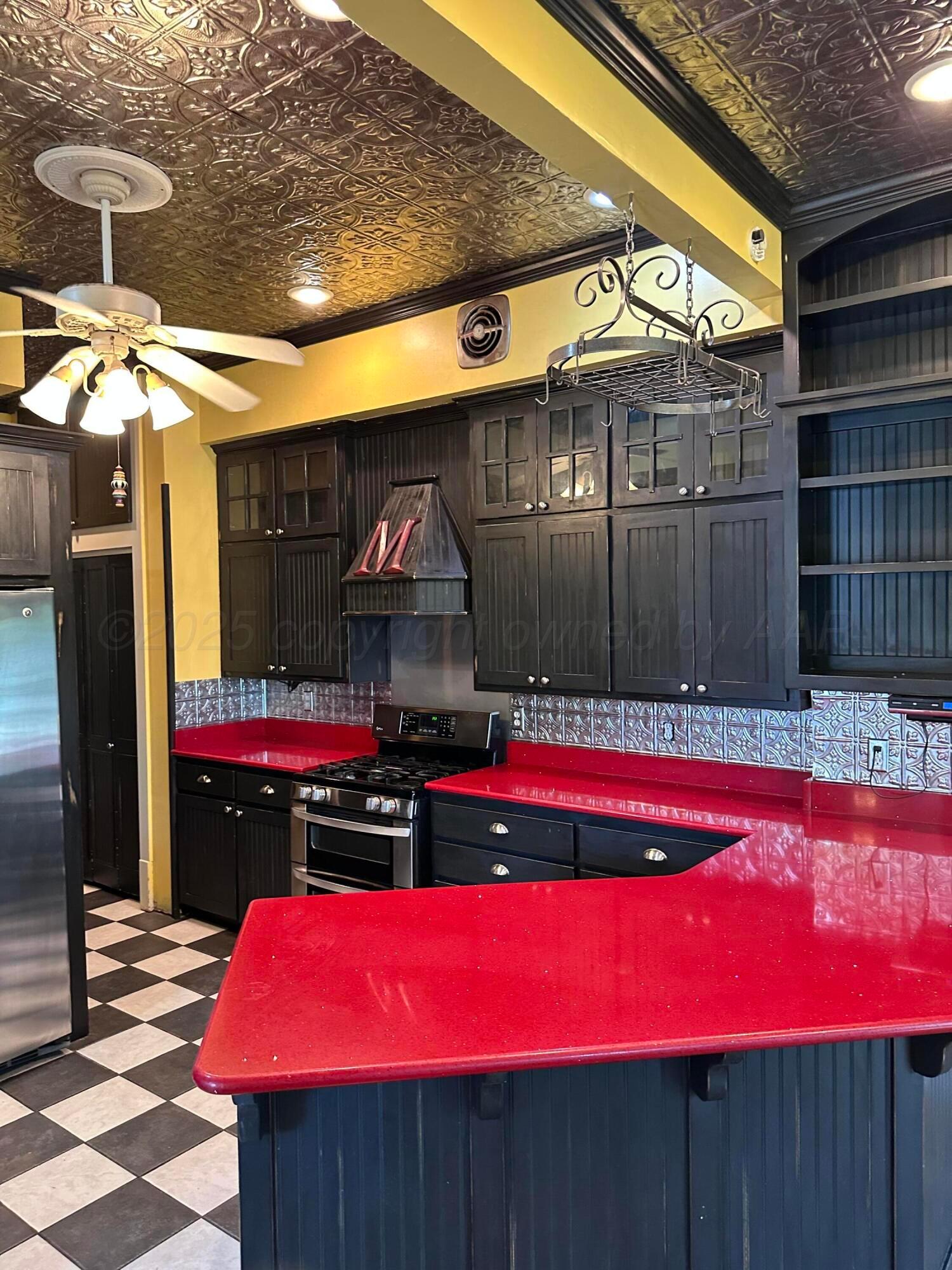 1303 3rd Avenue Canyon, TX 79015 - Photo 29 of 104 Kitchen