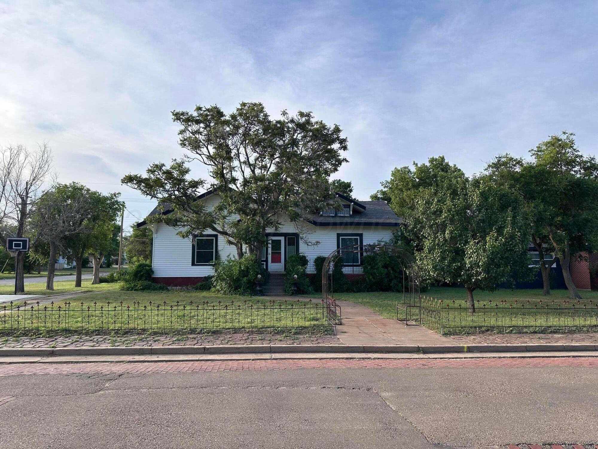 1303 3rd Avenue Canyon, TX 79015 - Photo 4 of 104 Front View