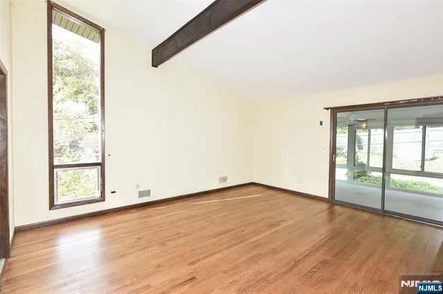 $725,000 | 36 Circle Drive, Park Ridge, NJ 07656