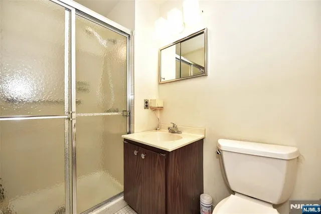 $725,000 | 36 Circle Drive, Park Ridge, NJ 07656