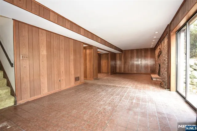 $725,000 | 36 Circle Drive, Park Ridge, NJ 07656