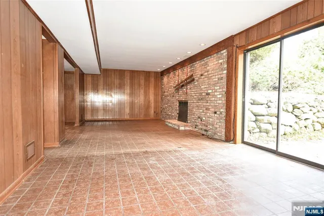 $725,000 | 36 Circle Drive, Park Ridge, NJ 07656