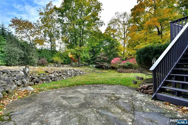 $725,000 | 36 Circle Drive, Park Ridge, NJ 07656