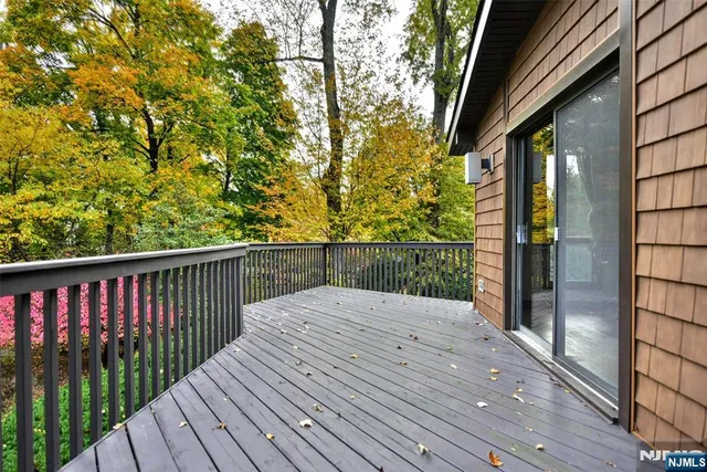 $725,000 | 36 Circle Drive, Park Ridge, NJ 07656