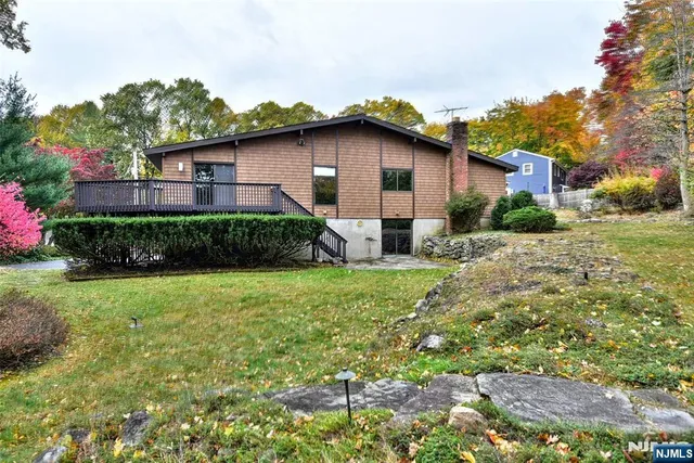 $725,000 | 36 Circle Drive, Park Ridge, NJ 07656