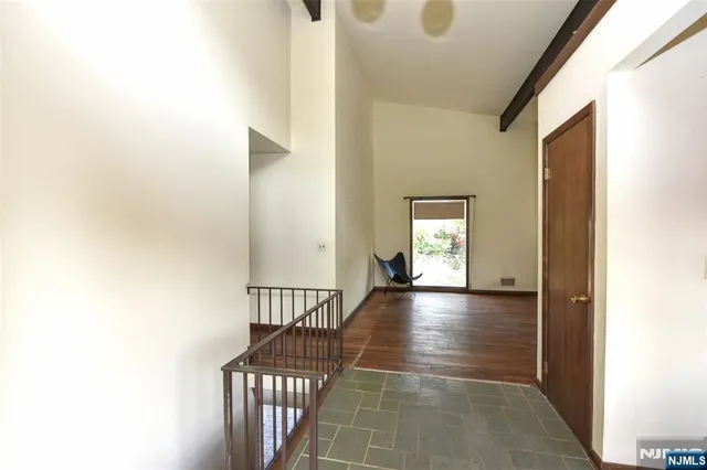 $725,000 | 36 Circle Drive, Park Ridge, NJ 07656