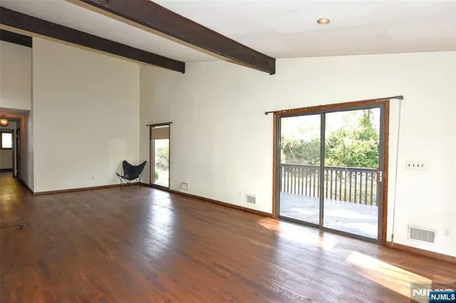 $725,000 | 36 Circle Drive, Park Ridge, NJ 07656