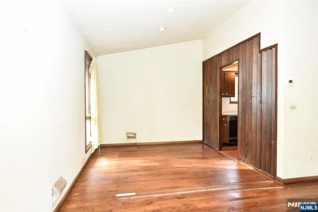 $725,000 | 36 Circle Drive, Park Ridge, NJ 07656