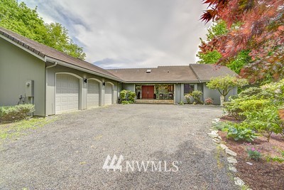 9084 Southeast Willock Road Olalla, WA 98359 - Photo 3 of 25 Gallery Image 3