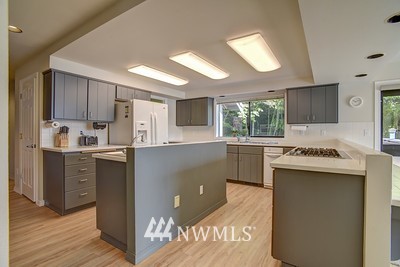 9084 Southeast Willock Road Olalla, WA 98359 - Photo 8 of 25 Gallery Image 8