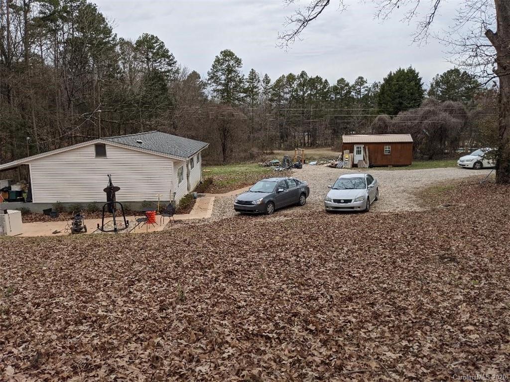 1344 Sunset Road Charlotte, NC 28216 - Photo 6 of 12 Gallery Image 6