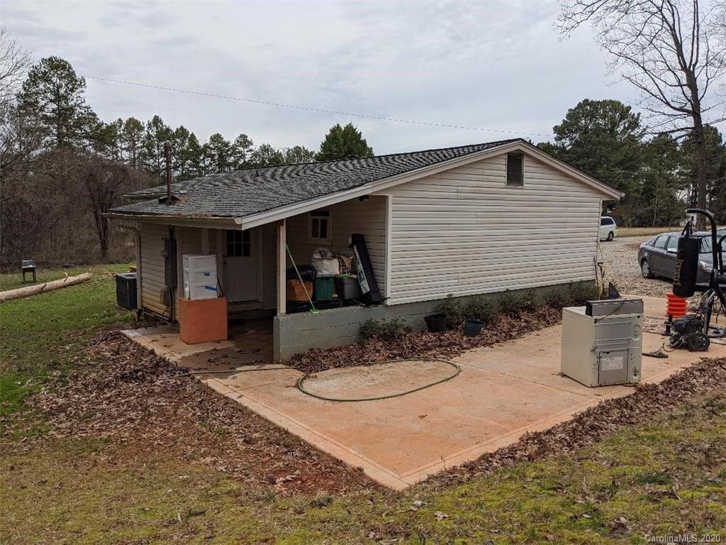 1344 Sunset Road Charlotte, NC 28216 - Photo 7 of 12 Gallery Image 7
