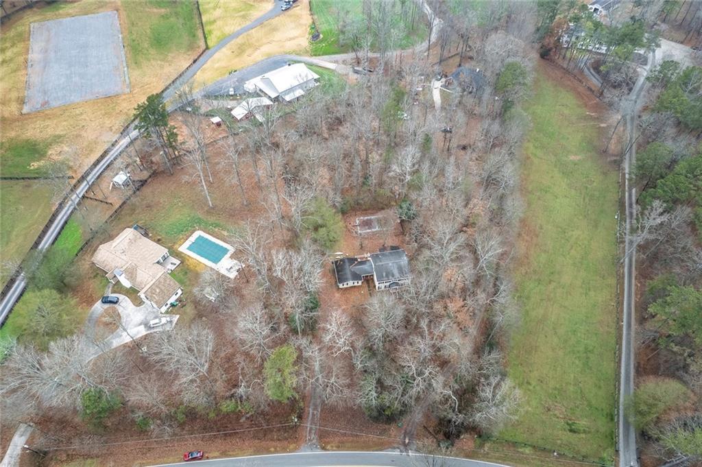325 Ranchette Road Alpharetta, GA 30004 - Photo 13 of 25 a view of a yard