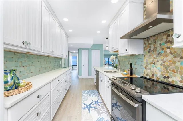 $799,900 | 2955 North Beach Road, Unit D123, Englewood, FL 34223