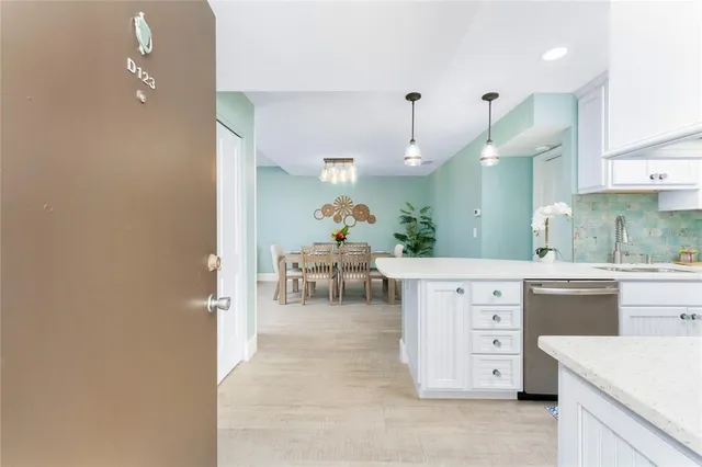 $799,900 | 2955 North Beach Road, Unit D123, Englewood, FL 34223