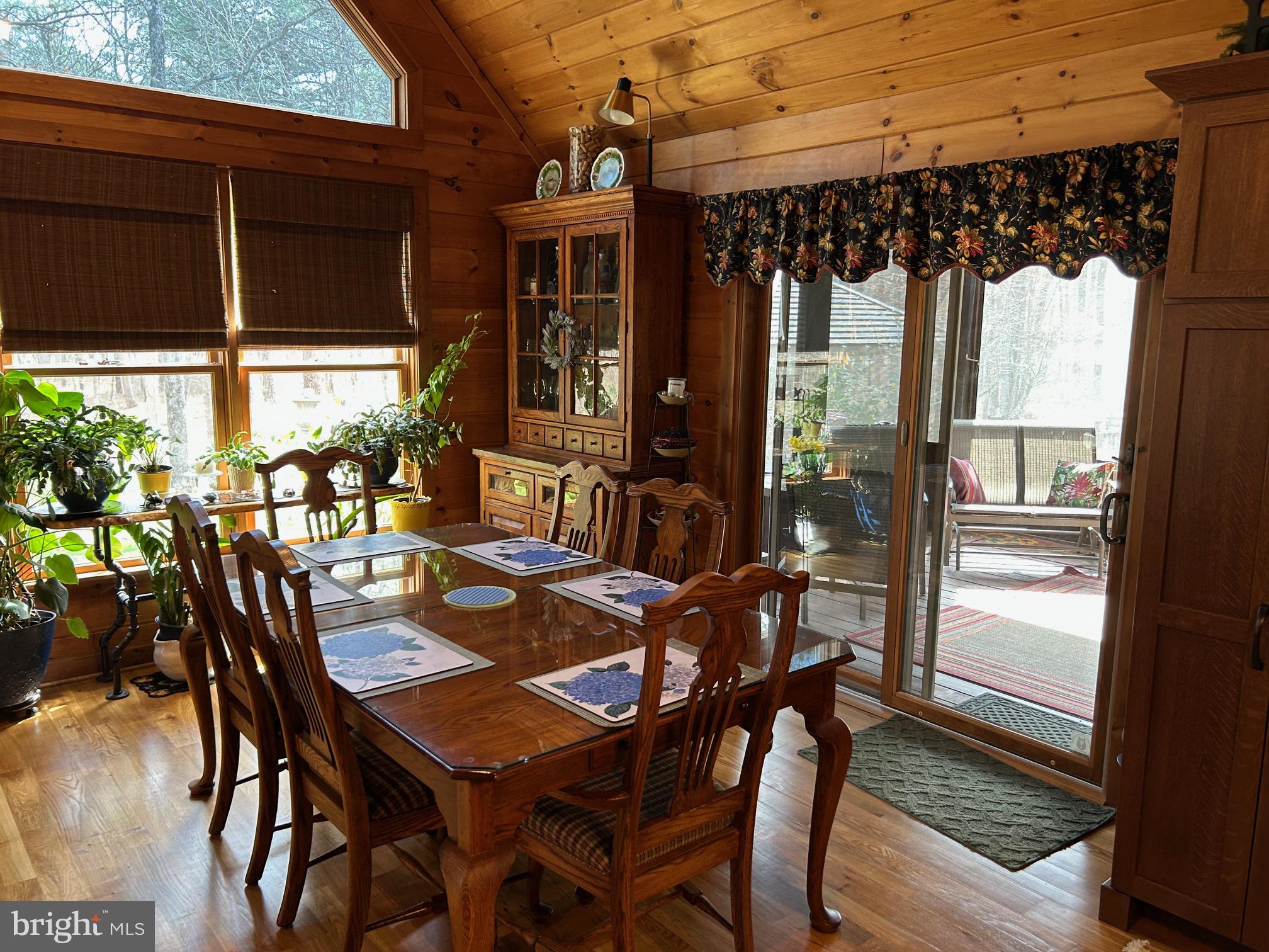 827 Weymouth Road Buena, NJ 08310 - Photo 21 of 41 Dining room
