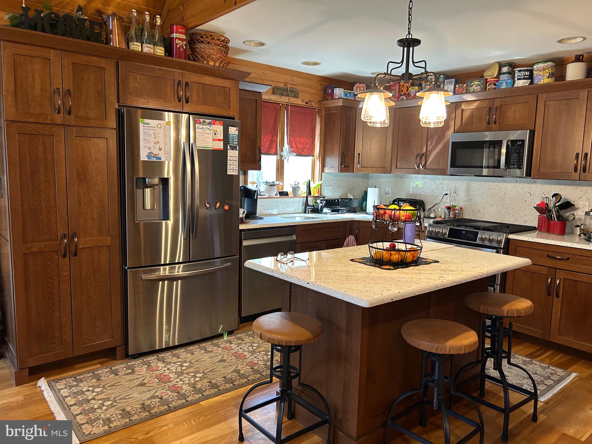 827 Weymouth Road Buena, NJ 08310 - Photo 22 of 41 Warm and inviting kitchen space.