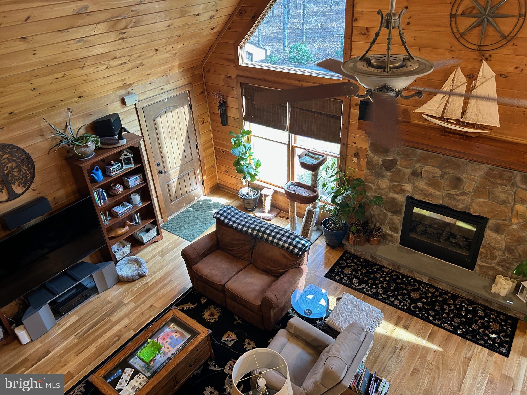 827 Weymouth Road Buena, NJ 08310 - Photo 28 of 41 View of great room from loft.