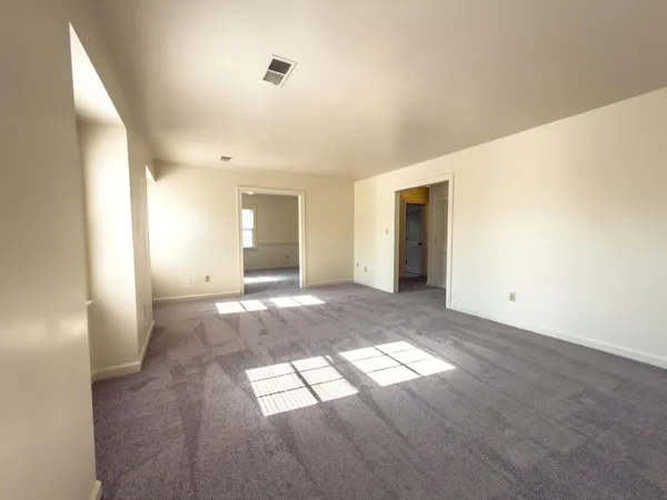 $1,300 | 833 King James Street Southwest, Unit D, Roanoke, VA 24014