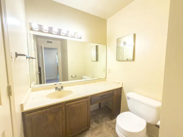 $1,300 | 833 King James Street Southwest, Unit D, Roanoke, VA 24014