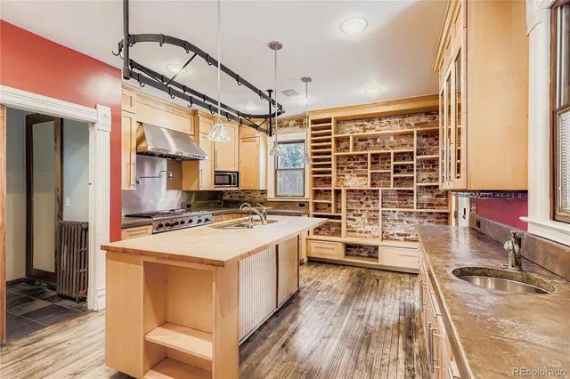 $4,195 | 2629 West 32nd Avenue, Denver, CO 80211