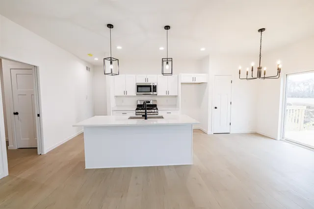 $369,900 | 2370 Pow Wow, Beloit, WI 53511