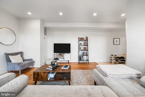 $515,000 | 1423 R Street Northwest, Unit 402, Washington, DC 20009