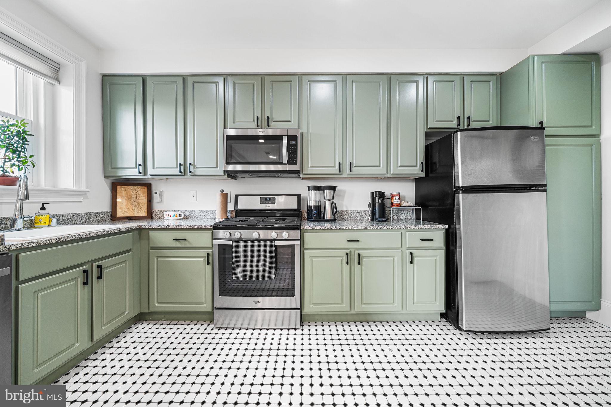 1423 R Street Northwest, Unit 402 Washington, DC 20009 - Photo 16 of 37 Updated Kitchen