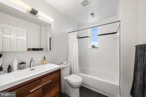$515,000 | 1423 R Street Northwest, Unit 402, Washington, DC 20009