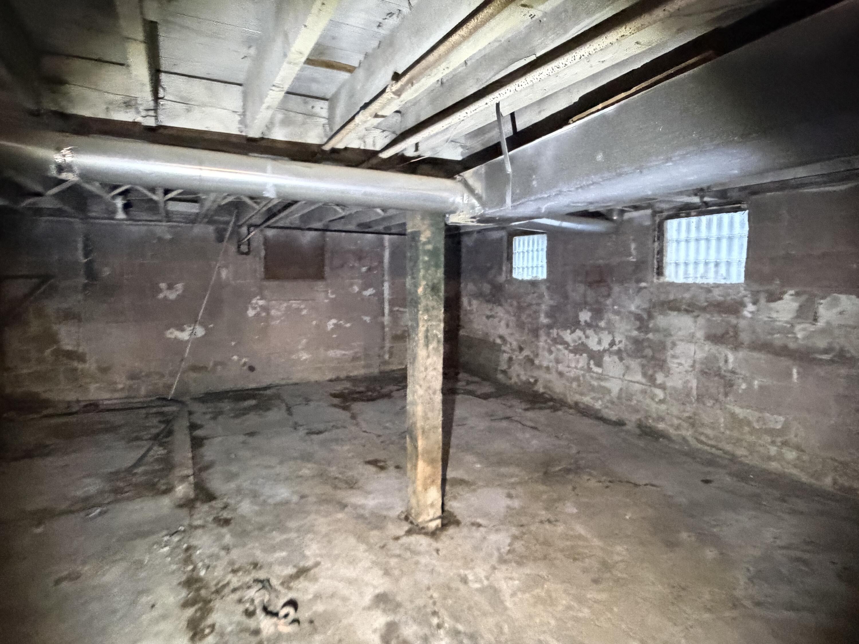 2436 North 16th Street Milwaukee, WI 53206 - Photo 13 of 16 Photo Jan 12 2026, 7 48 38 AM