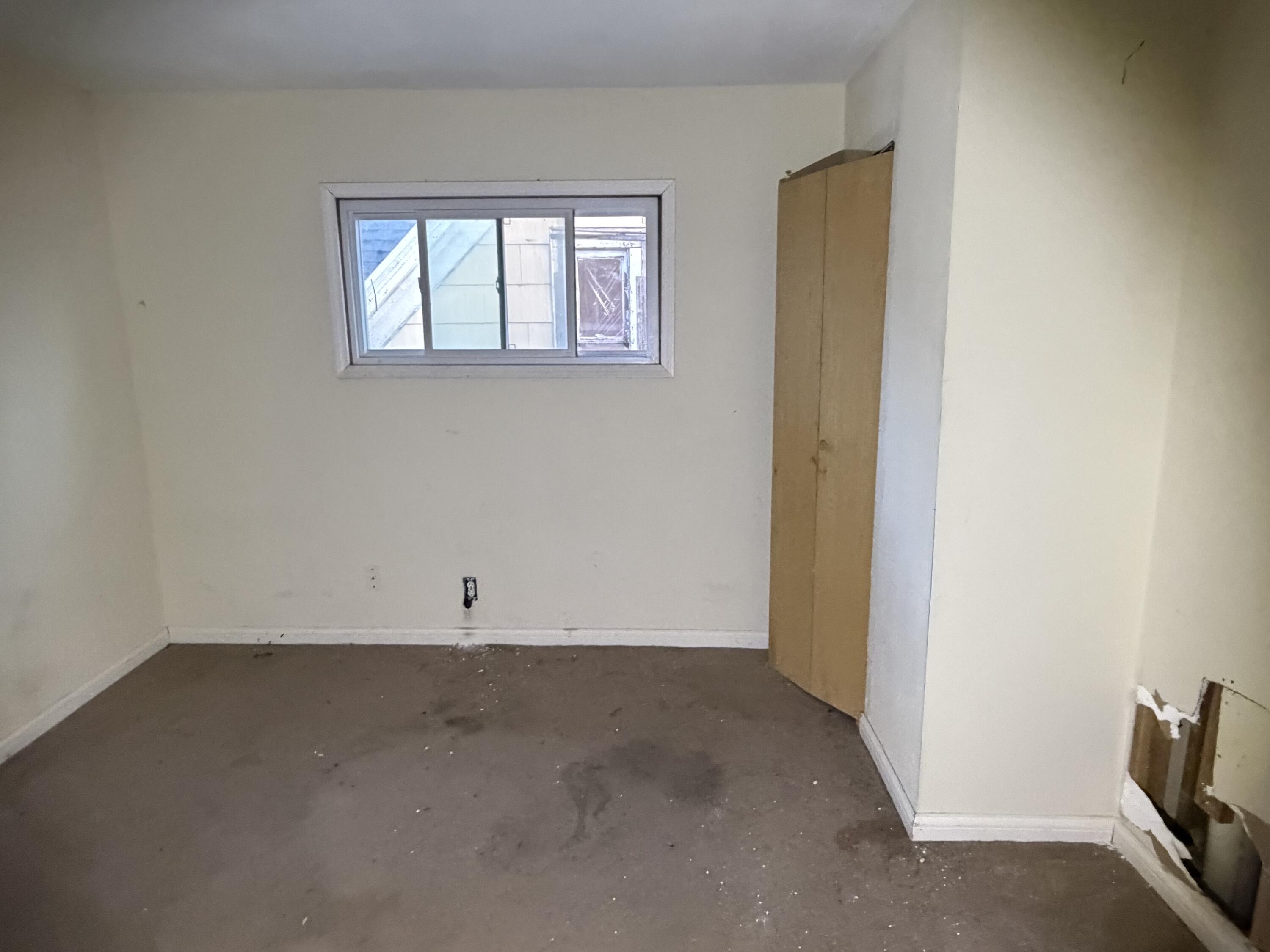 2436 North 16th Street Milwaukee, WI 53206 - Photo 9 of 16 Photo Jan 12 2026, 7 46 41 AM