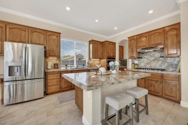 $874,900 | 2004 El Venden Way, Roseville, CA 95661