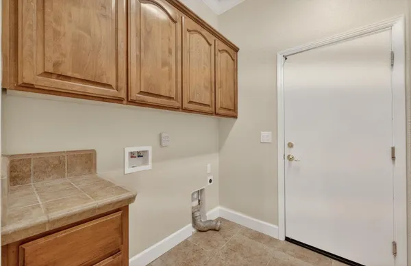 $874,900 | 2004 El Venden Way, Roseville, CA 95661