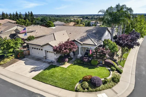 $874,900 | 2004 El Venden Way, Roseville, CA 95661