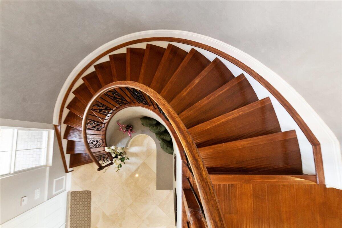 2892 Payson Way Wellington, FL 33414 - Photo 12 of 35 Stairs