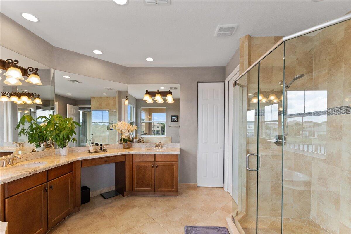 2892 Payson Way Wellington, FL 33414 - Photo 18 of 35 MasterBath