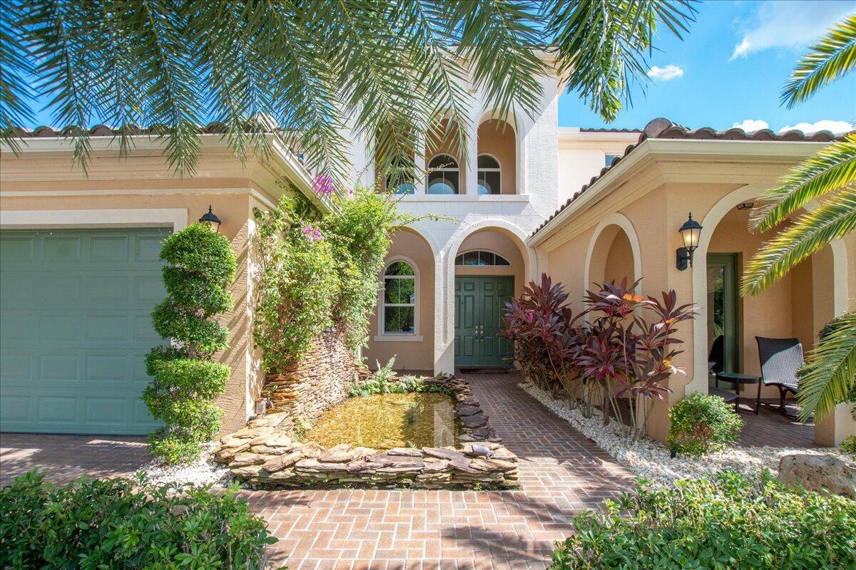 2892 Payson Way Wellington, FL 33414 - Photo 22 of 35 Front_CloseUp